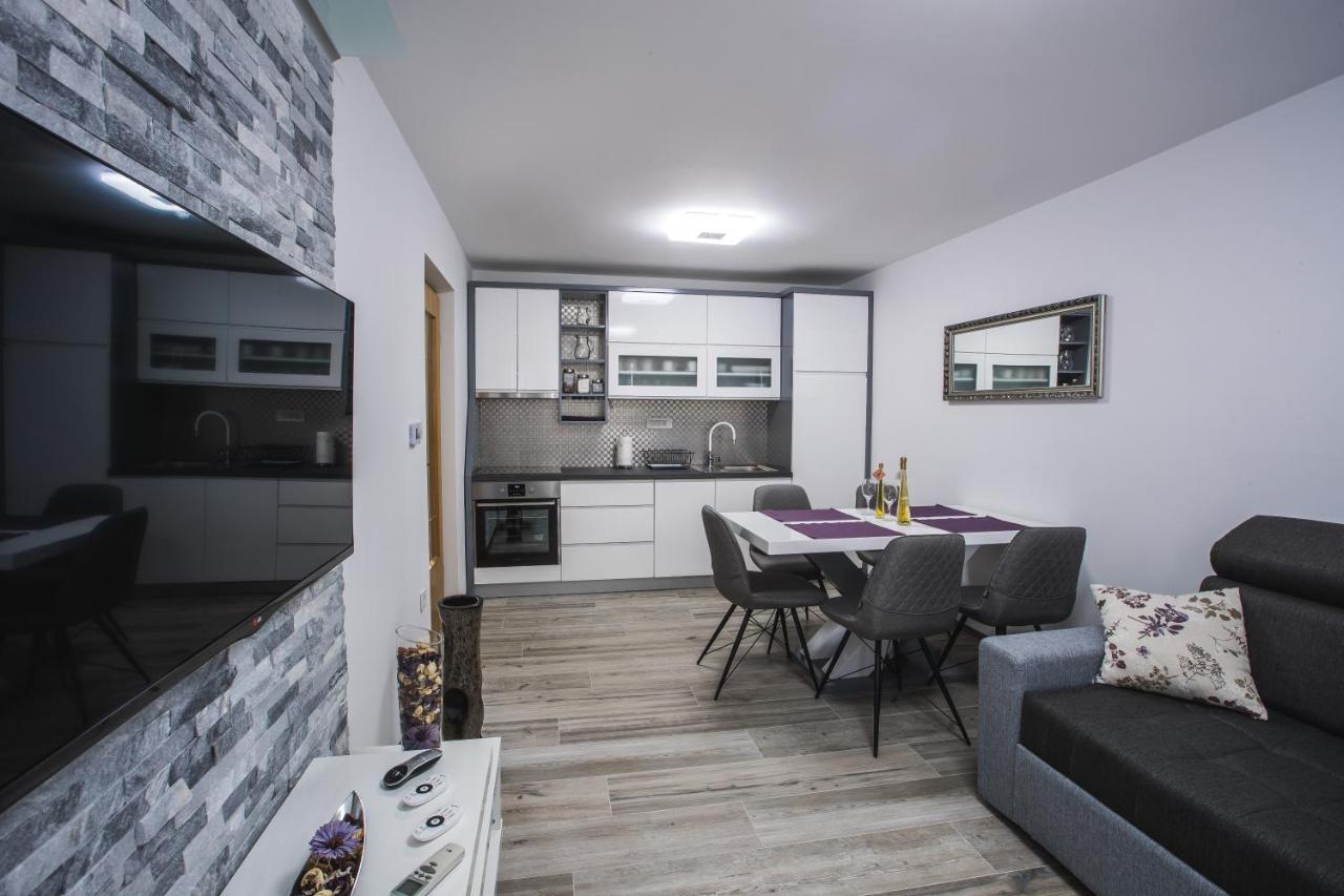 Apartment Ma&Ja With Hot Tub Metlika Luaran gambar